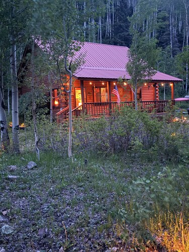 Hill Hide Away Vacation Cabin