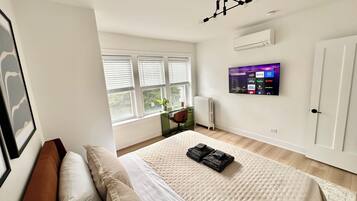 2 bedrooms, desk, iron/ironing board, free WiFi