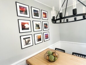 Dining - Capitol Beach/ 5 Minutes from Downtown Lincoln. Spacious 4 bed 2 bath- Sleeps 8+ (Lincoln)