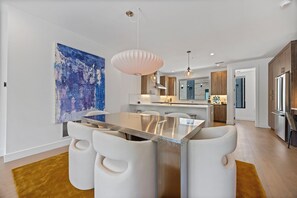 Dining - Peaceful 3-bedroom townhome in Central Boulder (Boulder)