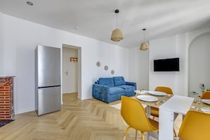 Unclassified image, 4 of 27, button - Modern Apartment - 1br/4p - 18 Arrd (Paris)
