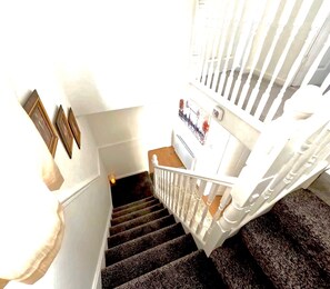 Interior - House Sleeps 5 with Enclosed Garden (Newcastle upon Tyne)