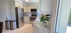 Private kitchen - Stylish, Spacious Home close to Trails & Amenities (Greater Sudbury)