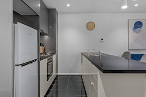 Deluxe Apartment, Balcony, City View | Private kitchen | Electric kettle, toaster - Exclusive Stays - SB Grand (Southbank)