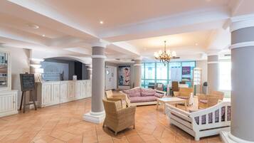 Apartment | Lobby
