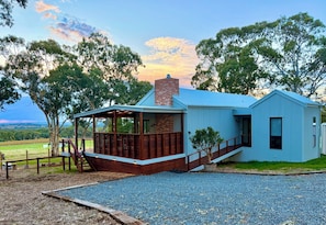 Exterior - Escape Two - Luxury romantic vineyard villa, sunset views & outdoor bath (McLaren Vale)