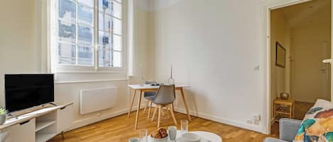 Apartment | Living area