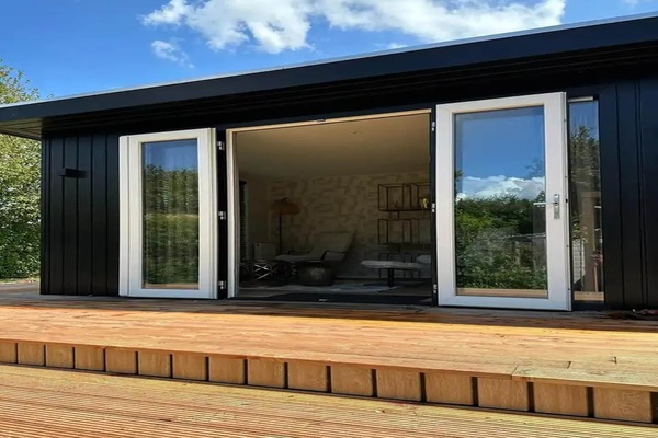 Chalet | Exterior detail