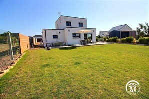 Exterior - Vrbo Property (PLOUGRESCANT)