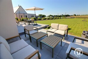 Outdoor dining - Vrbo Property (PLOUGRESCANT)