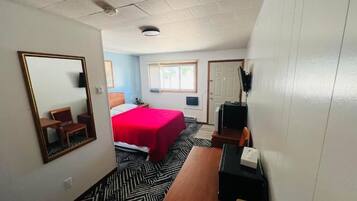 Blackout drapes, soundproofing, iron/ironing board, free WiFi