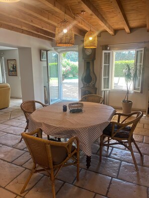 Dining - Vrbo Property (Noves)