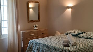 Iron/ironing board, free WiFi, bed sheets