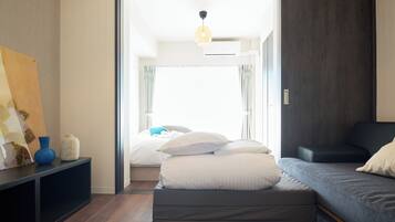 Blackout curtains, free WiFi