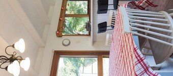 All seasons for families
House on the hill 
NOW WITH  nbn, wi-fi and FOXTEL