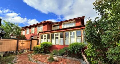 Pleasant 2-bedroom cottage in San Martín de los Andes awaits you.
