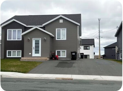 Lovely 2-Bedroom Apartment @ Kenmount Terrace.