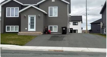 Lovely 2-Bedroom Apartment @ Kenmount Terrace.