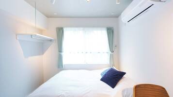 Desk, blackout curtains, free WiFi