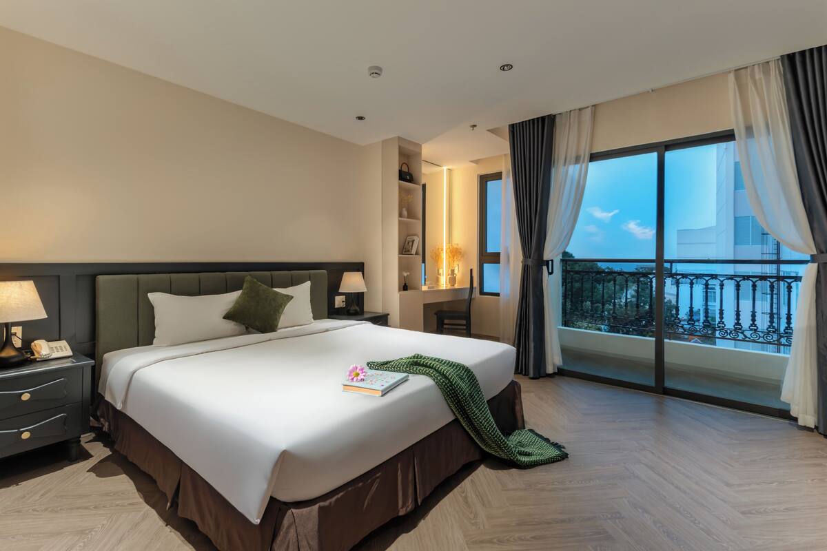 Phòng Suite Cao cấp, ban công | Nội thất