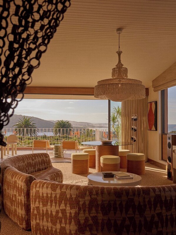 Suite Luxe, vue océan | Literie de qualité supérieure, surmatelas