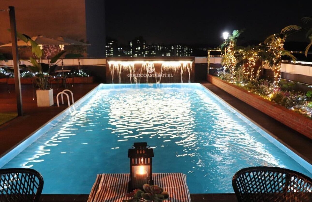 حمام سباحة