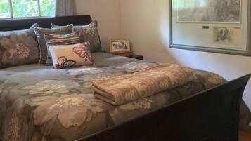 WiFi, bed sheets