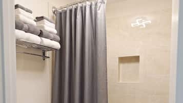 Standard Single Room | Bathroom | Combined shower/tub, hair dryer, towels, soap