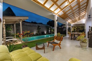 Outdoor dining - Bingin Villas: Luxury, Concierge & Security (Badung)
