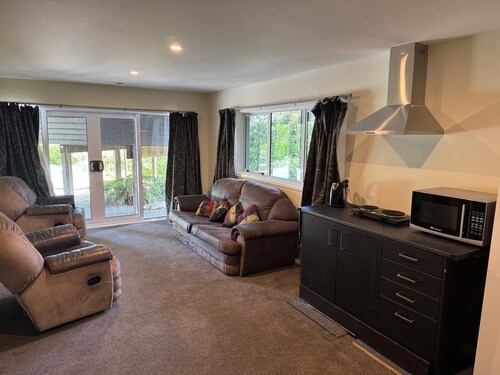 Spacious Premium Family Suite | Super-King + Bunks!