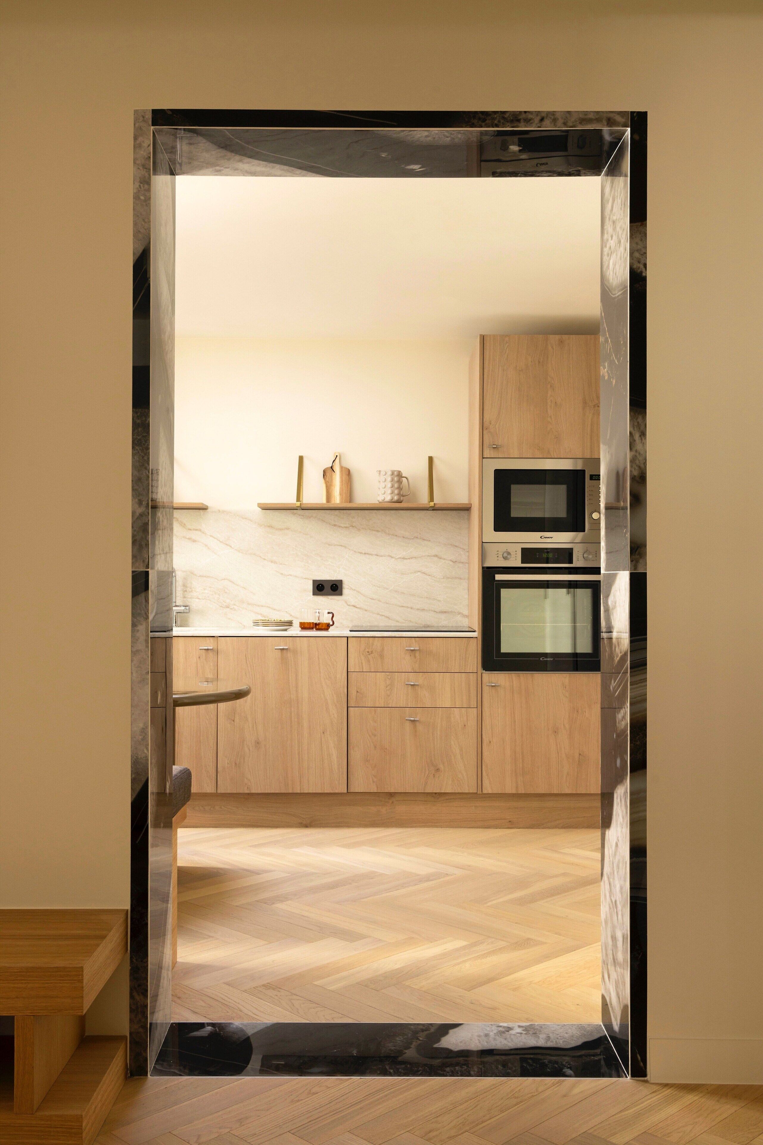 Appartement | Privékeuken | Een koelkast, een magnetron, een oven, een kookplaat