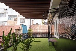 Terrace/patio - Saigon Box Hostel (Ho Chi Minh City)