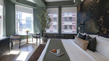 Iron/ironing board, travel crib, WiFi, bed sheets