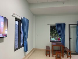 Standard Studio, Garden View | Interior