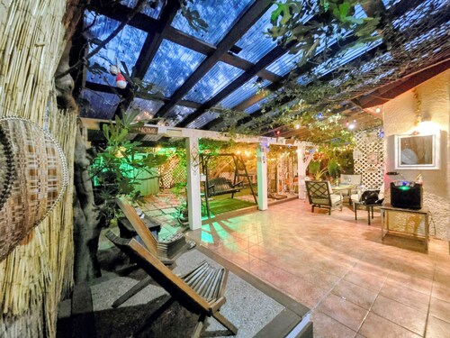 Relax  at this peaceful retreat, where comfort and nature come together 