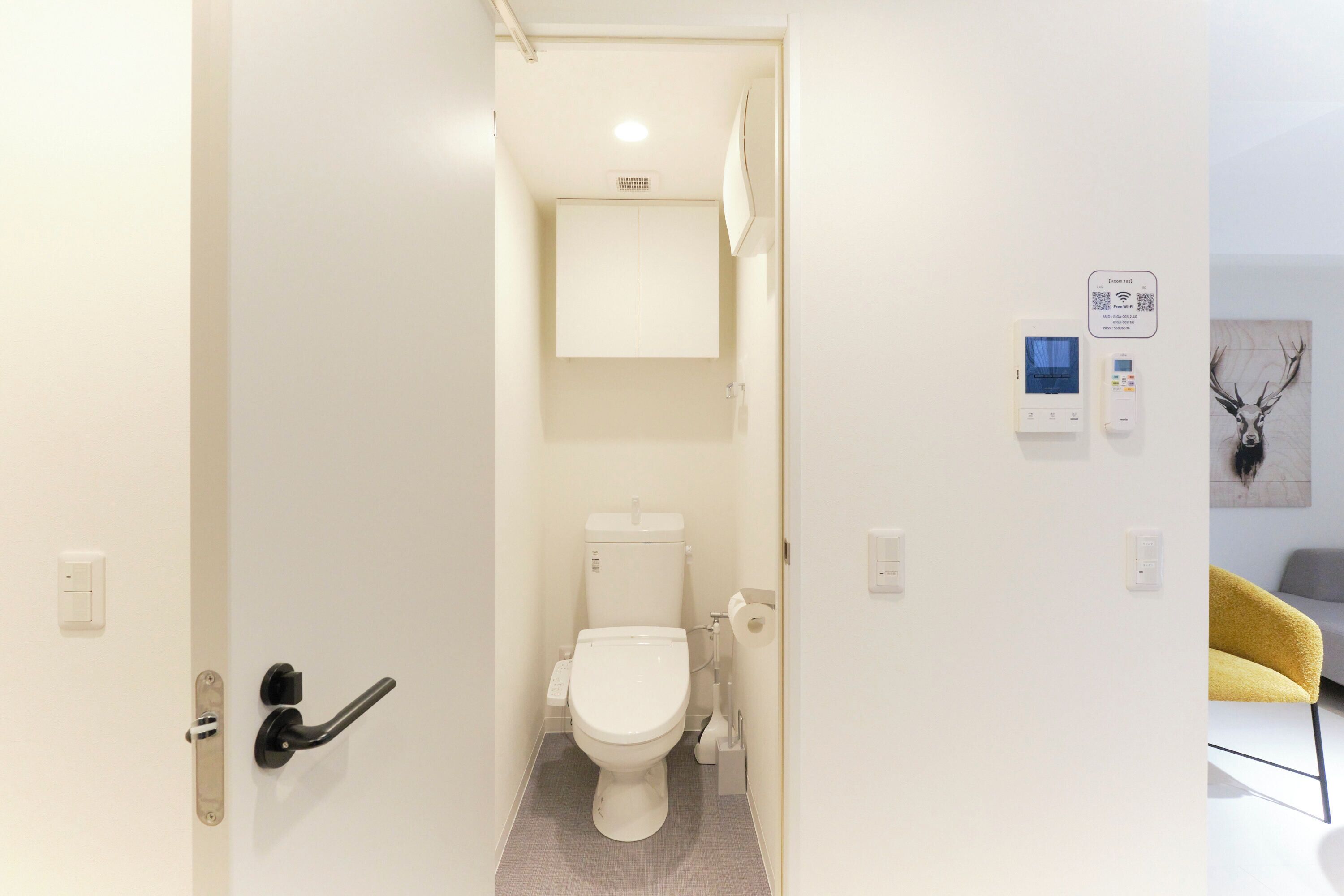 Apartment | Bathroom | Combined shower/tub, hair dryer, slippers, towels