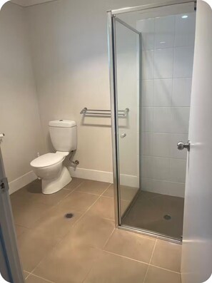 Bathroom - Holiday Home (Lavington)