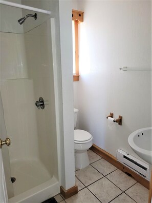 Superior Cabin, 1 Bedroom, Pool View | Bathroom | Towels - James Creek RV Resort (James Creek)