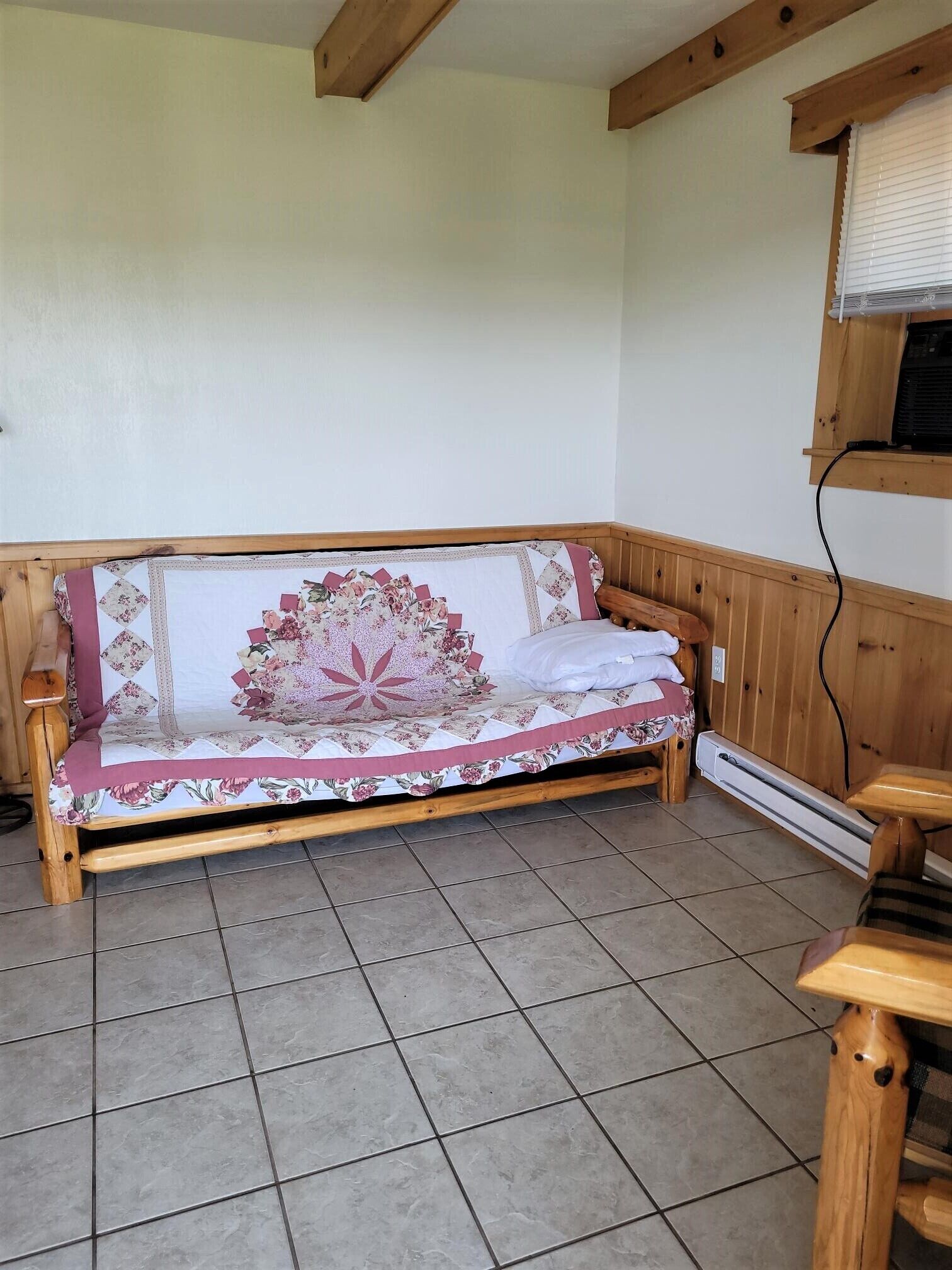 Superior huisje, 1 slaapkamer, uitzicht op zwembad | Woonruimte