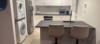 Pet Friendly home with convenience near airport, beach and city!