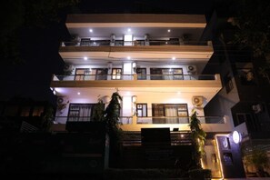 Exterior - Pearl Pavilion Nr Medanta By OTABoostup (Gurugram)