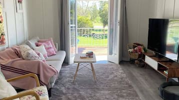 House, 2 Bedrooms, Balcony | Living area | Books