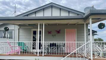 House, 2 Bedrooms, Balcony | Exterior
