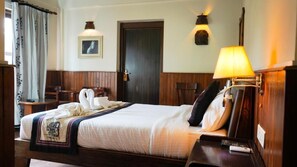 Deluxe Double Room, Balcony, Courtyard View | Desk, free WiFi