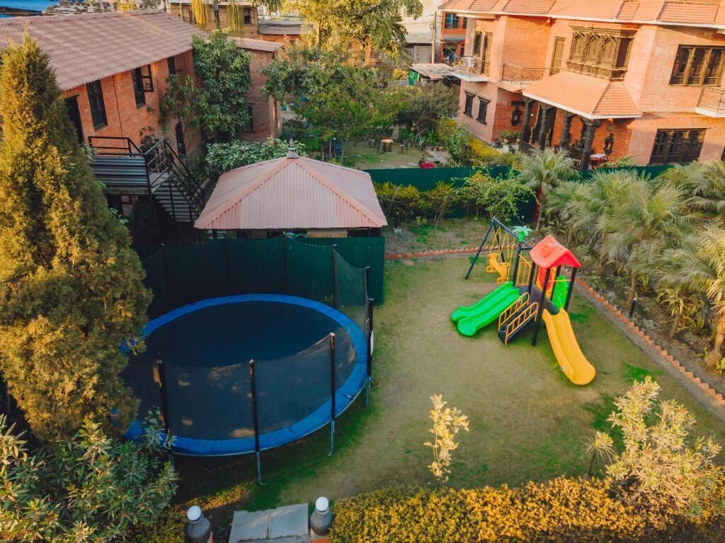 Una piscina cubierta