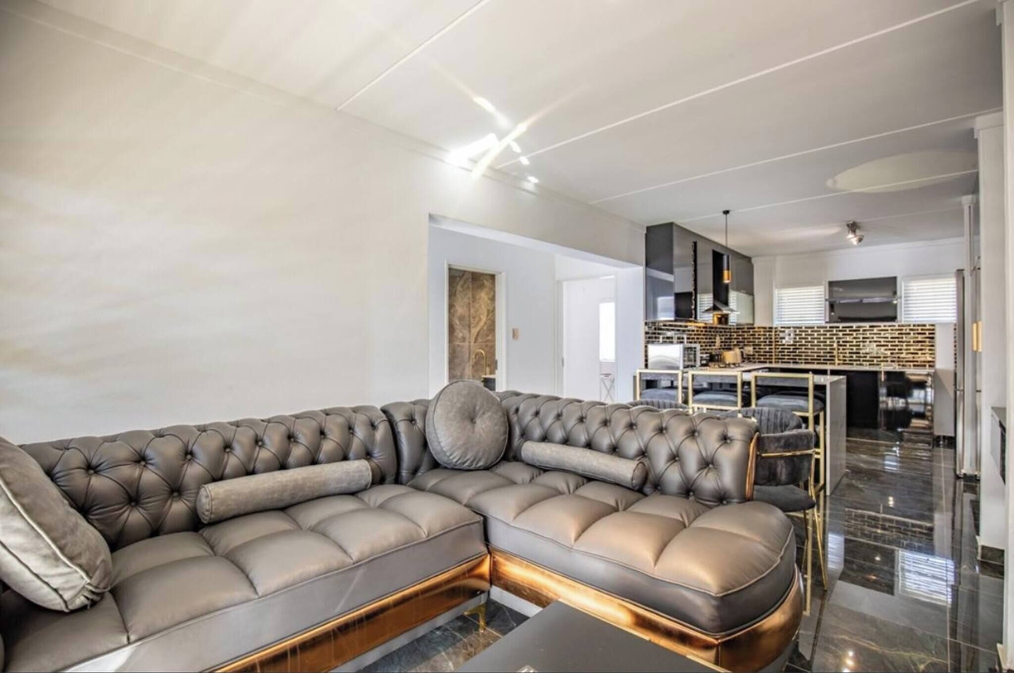 Condo, 2 Bedrooms | Living room