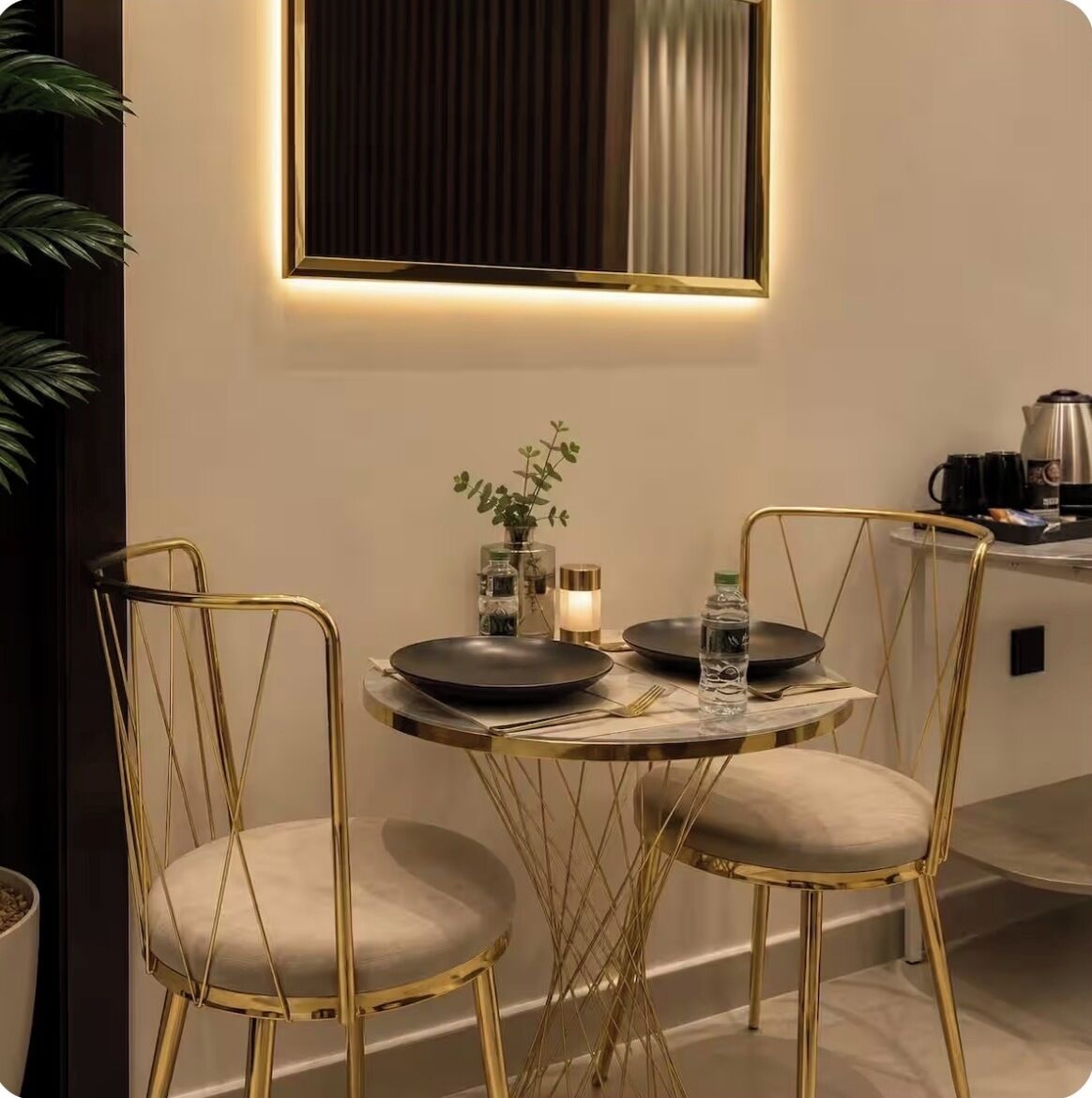 Studio 112 | Dining
