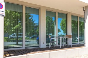 Outdoor dining - Vrbo Property (Erfurt)