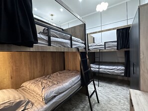 Blackout curtains, free WiFi - Aslan Hostel (Samarqand)