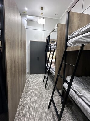 Blackout curtains, free WiFi - Aslan Hostel (Samarqand)